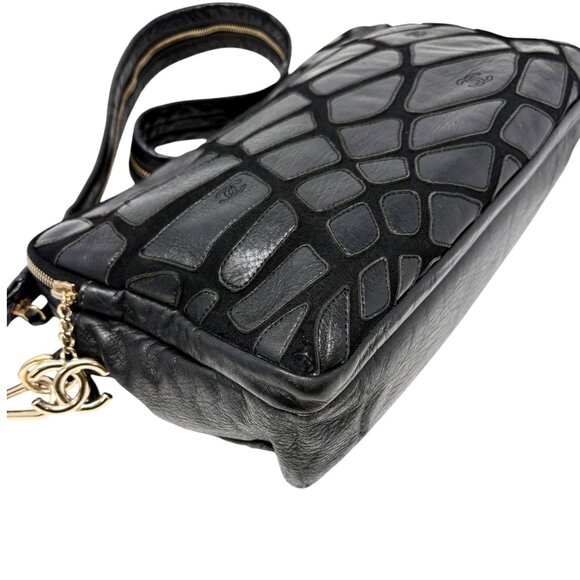 CHANEL Vintage CC Logo Crossbody Bag Lambskin Jersey Scales Leather [106390] - Picture 7 of 16